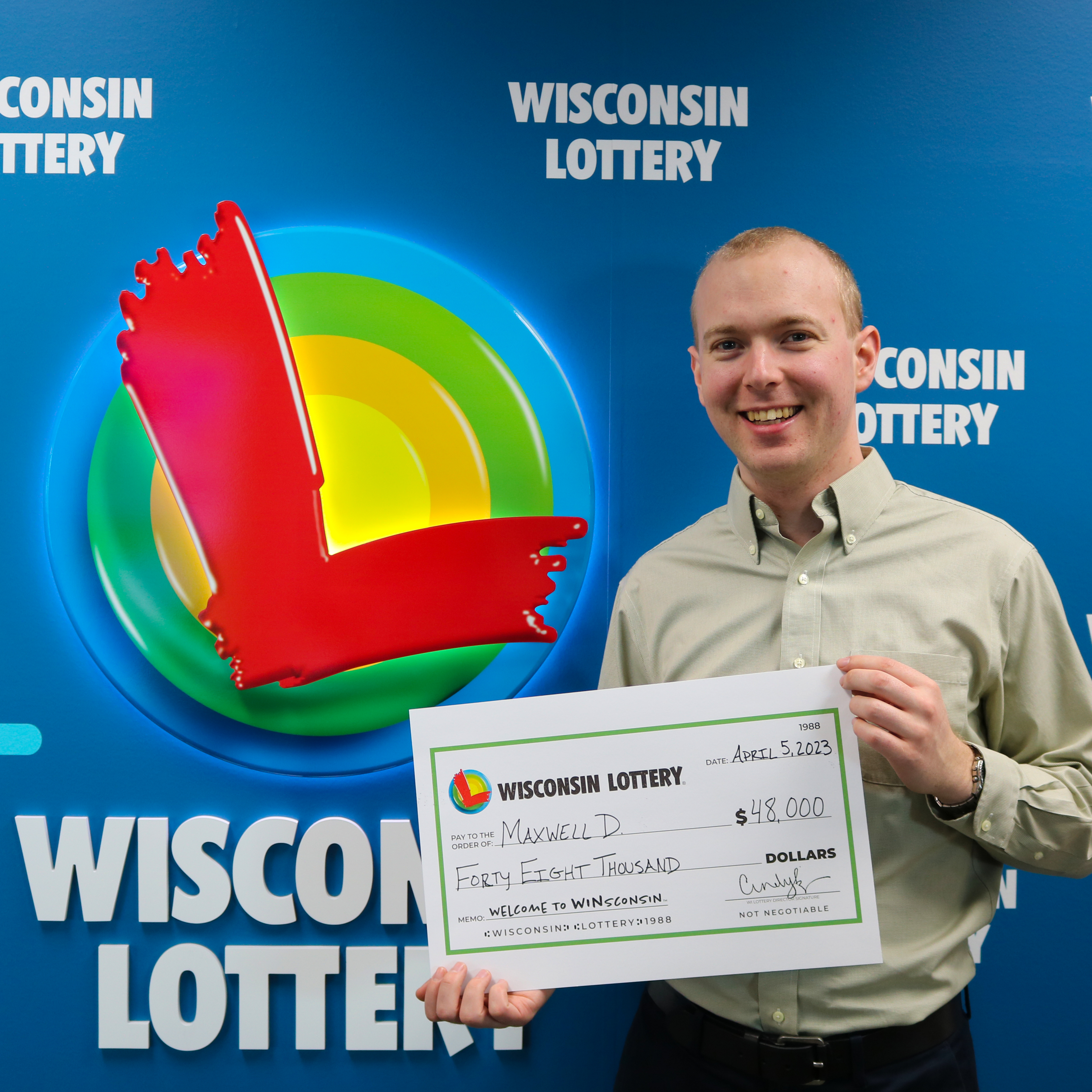 STRIKE IT RICH! Winner - MAXWELL D