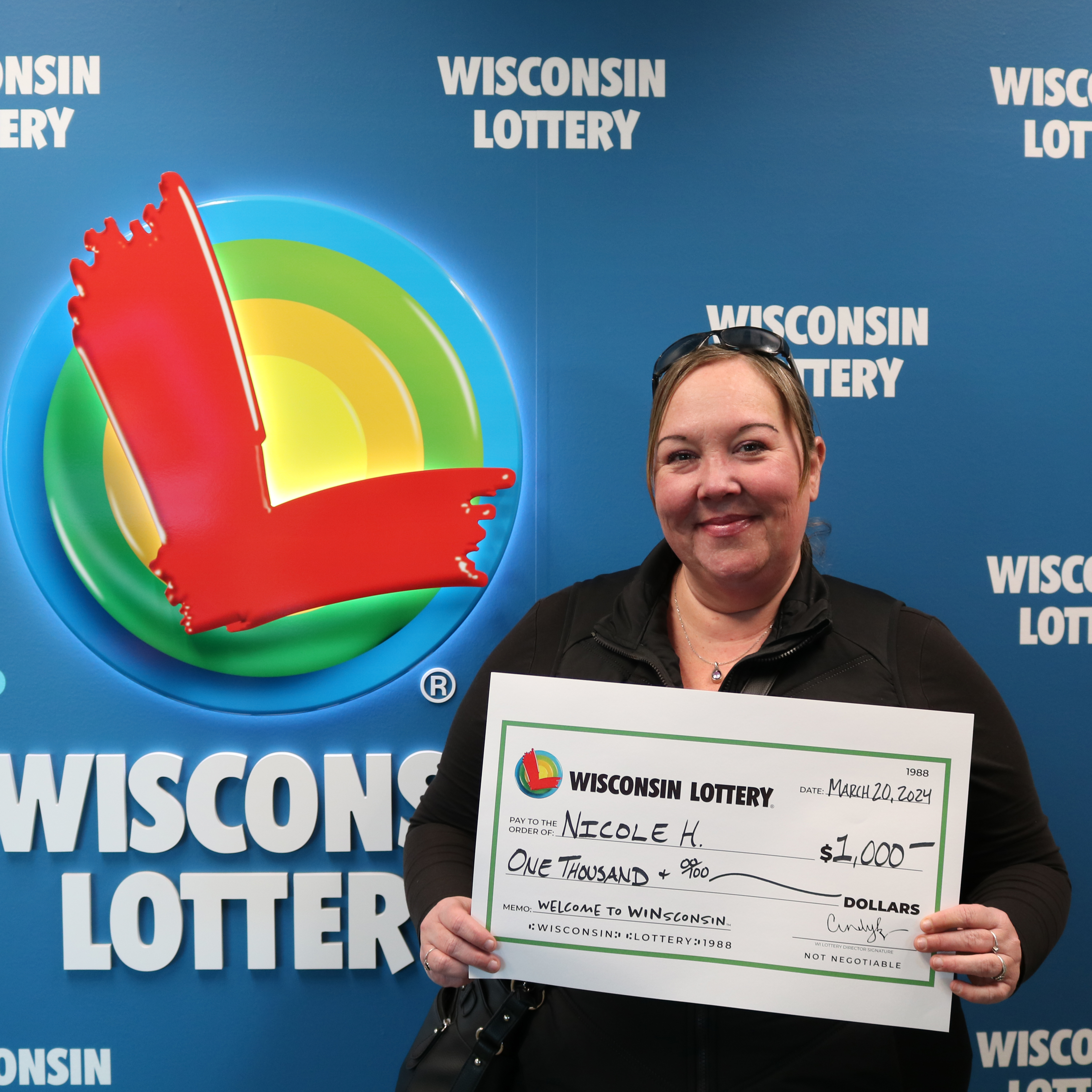 WIN WIN WIN Winner - NICOLE H