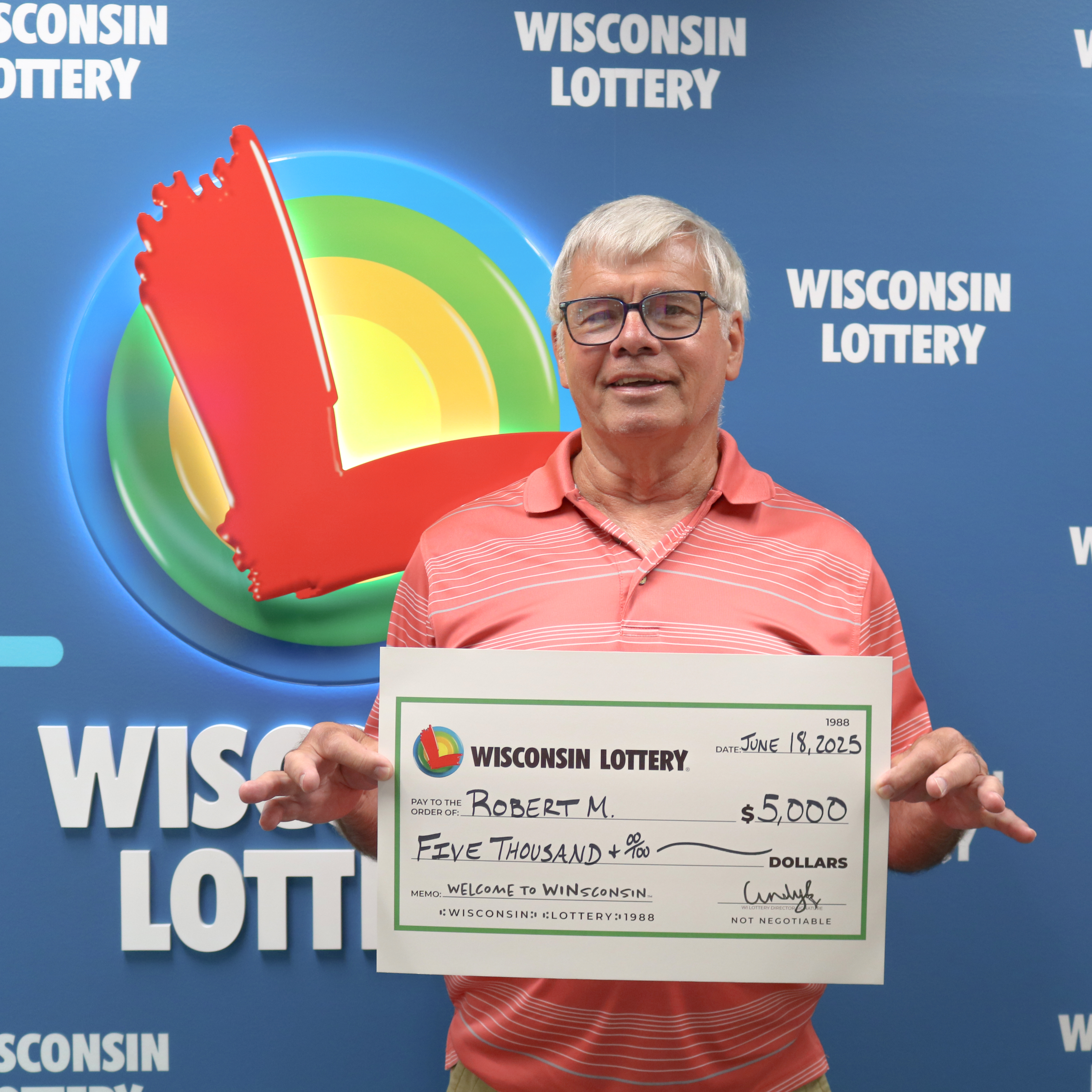 MONEY MONEY MONEY Winner - ROBERT M