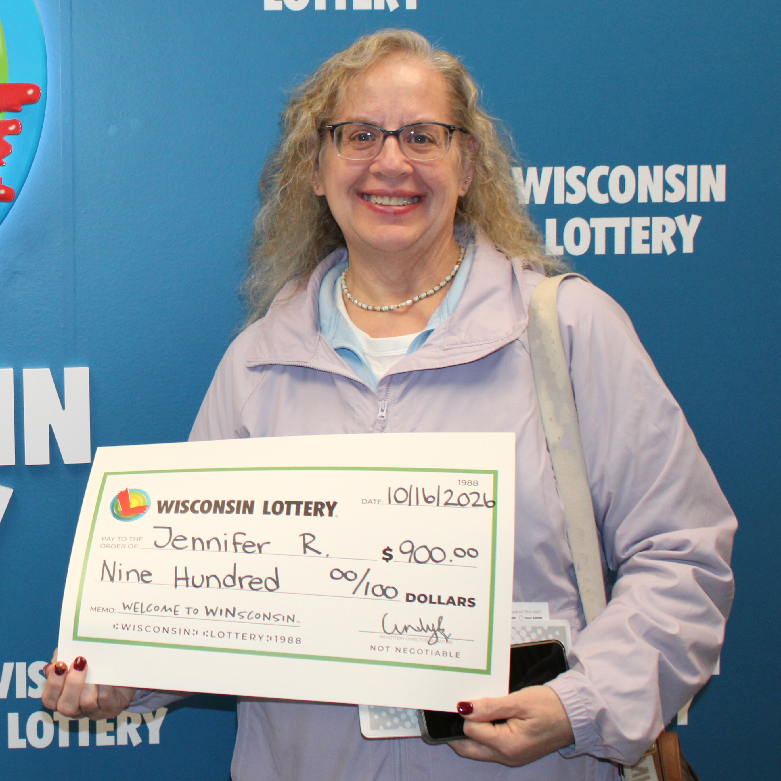 BEE LUCKY Winner - JENNIFER R